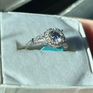 Elegant Silver Diamond Ring